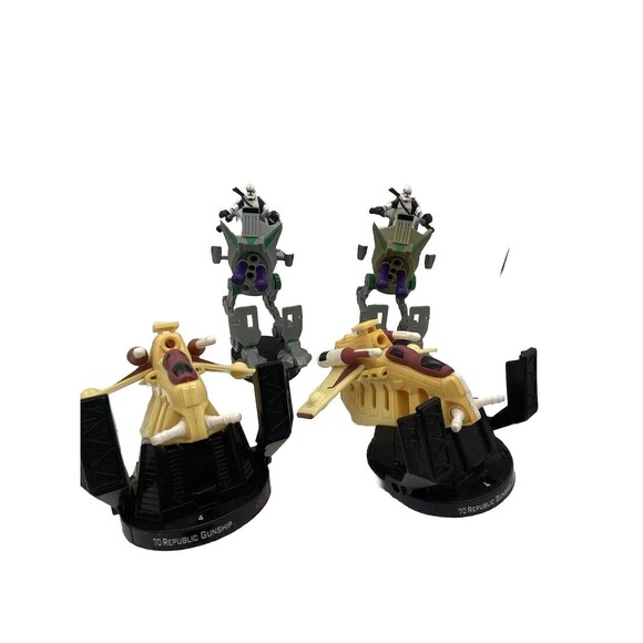 Attacktix Star Wars Battle Master Set AT-RT & Republic Gunship 4 Pieces Hasbro - Picture 1 of 16